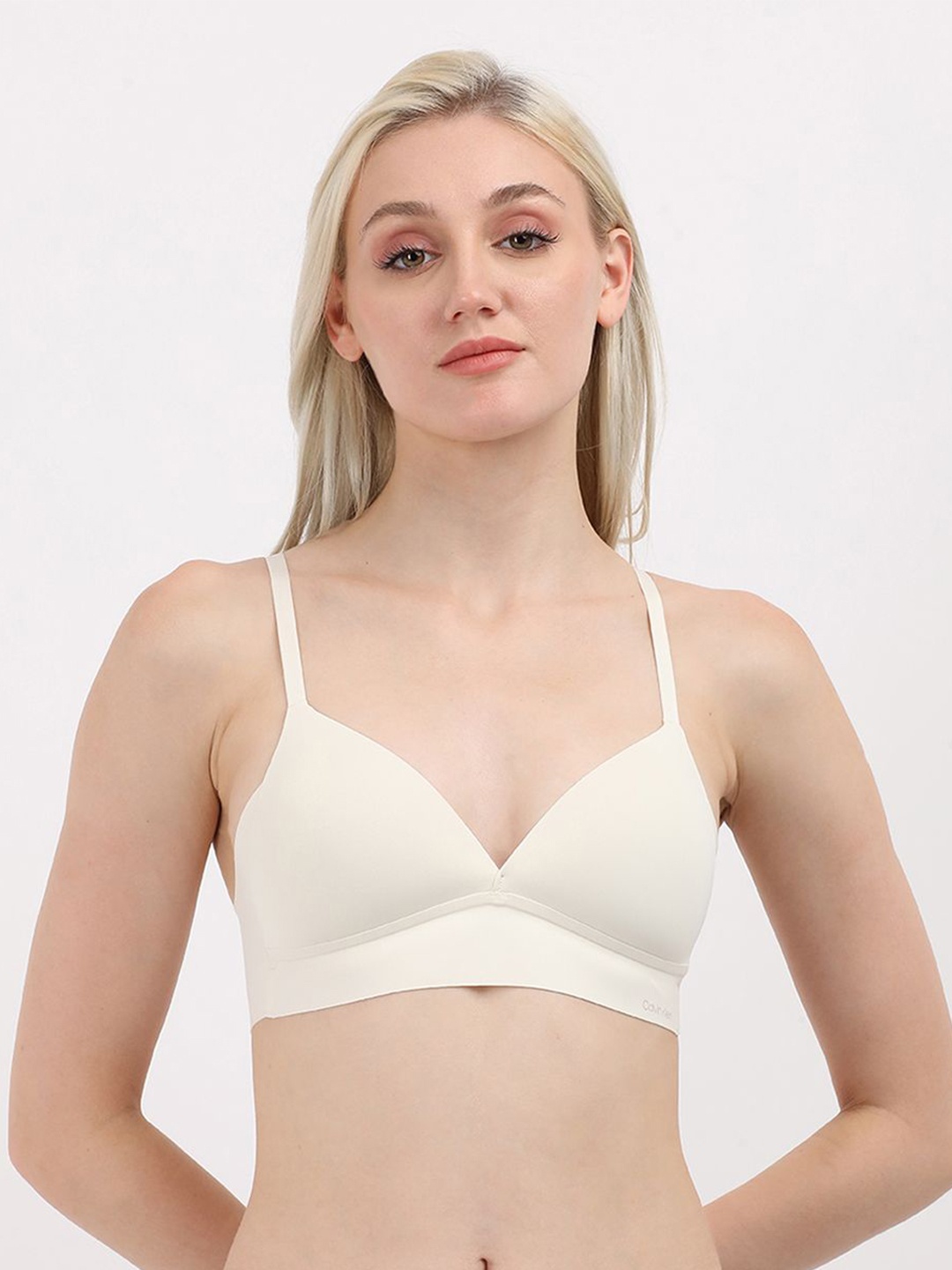 

Calvin Klein Underwear Full Coverage Seamless Lightly Padded Bra qf6022ad101, White