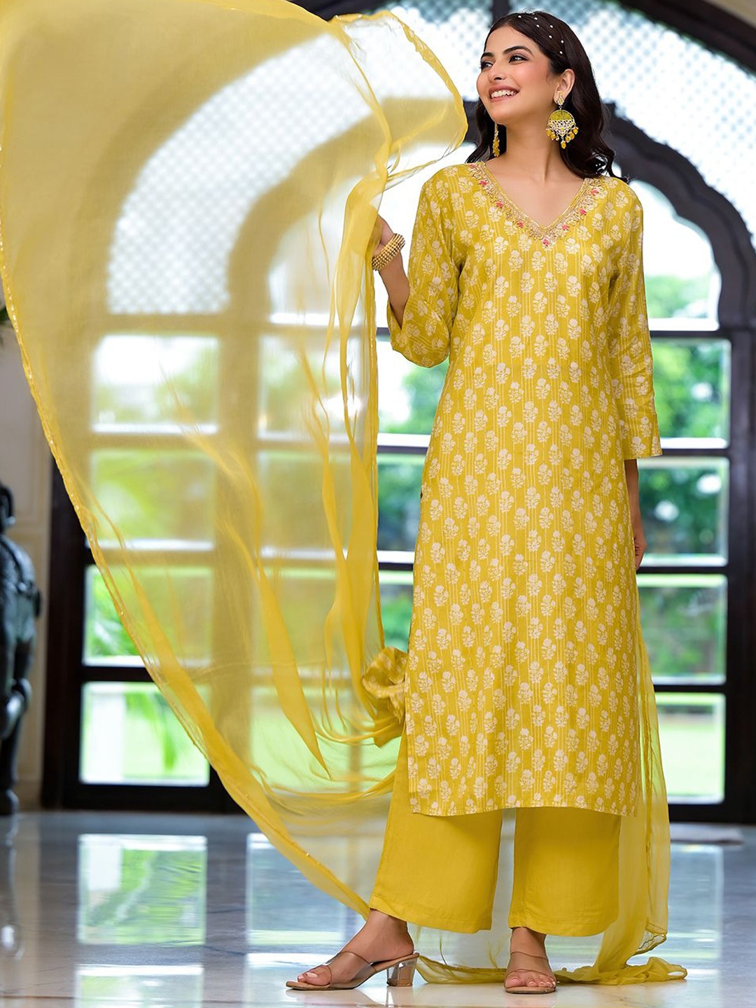 

Chandbaali Floral Printed Beads and Stones Straight Kurta With Palazzo & Dupatta, Yellow