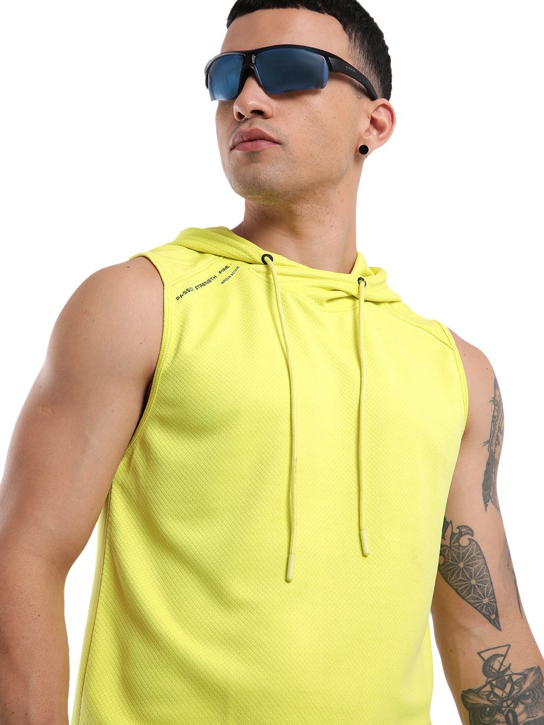

WROGN Men Solid Hood Slim Fit T-Shirt, Green