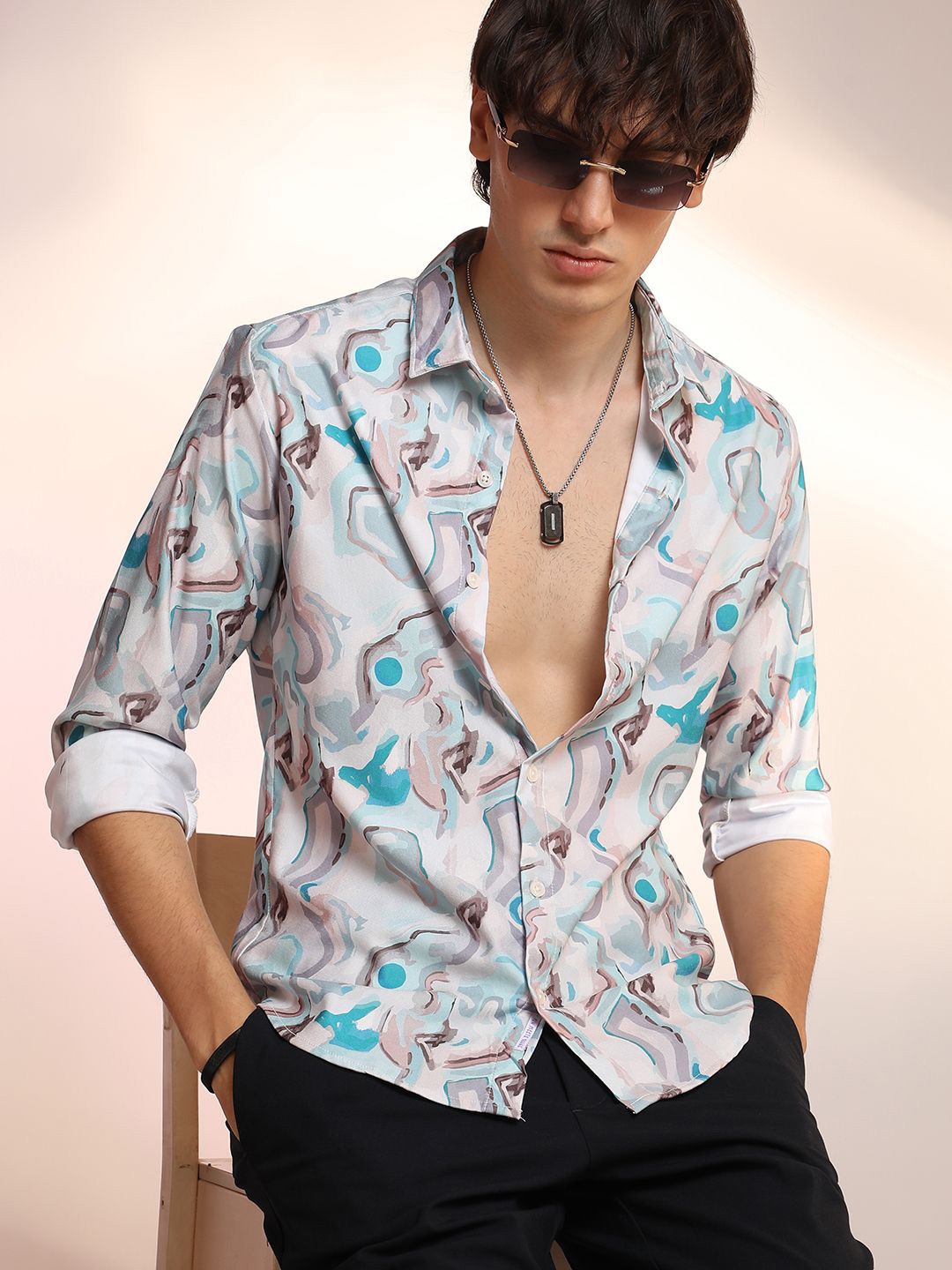 

Campus Sutra Men Comfort Spread Collar Abstract Printed Casual Shirt, Cream