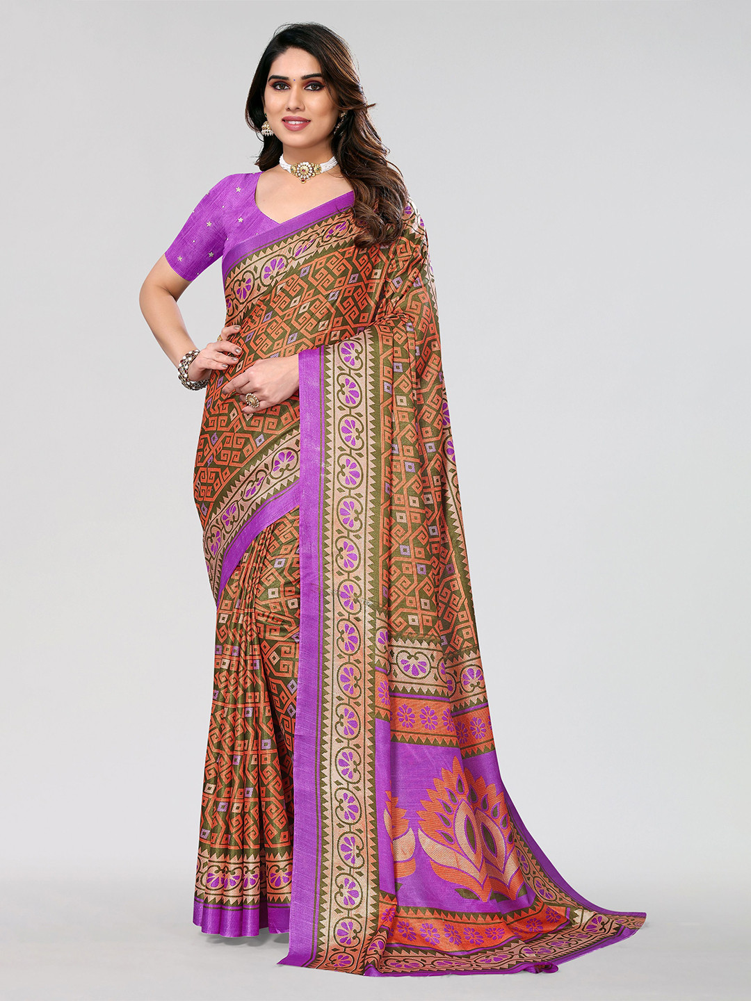 

VIRICA Geometric Printed festive Wear Saree, Green