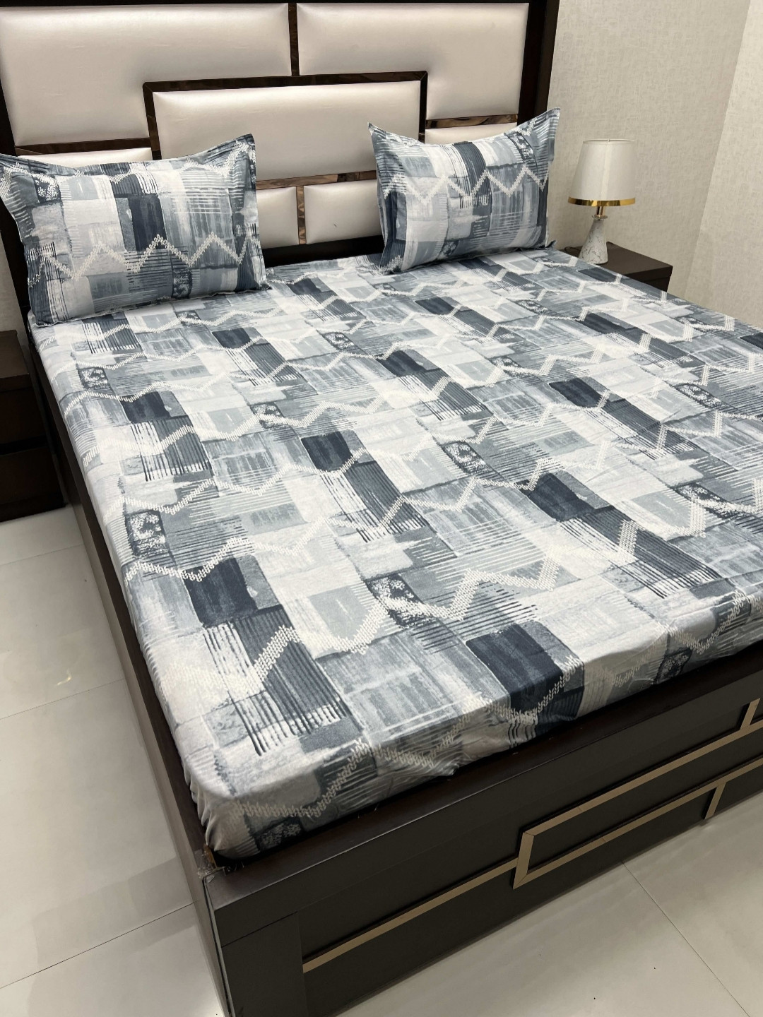 

Pure Decor Sapphire White Printed 350 TC Pure Cotton Fitted Super King Bedsheet Set, Grey