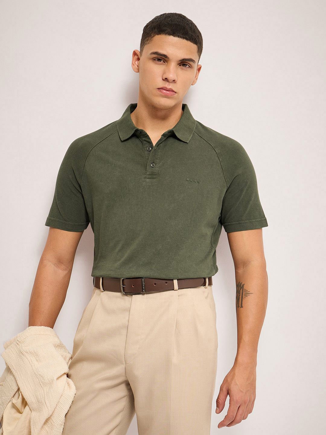 

THE BEAR HOUSE Men Solid Polo Collar Cotton T-shirt, Olive