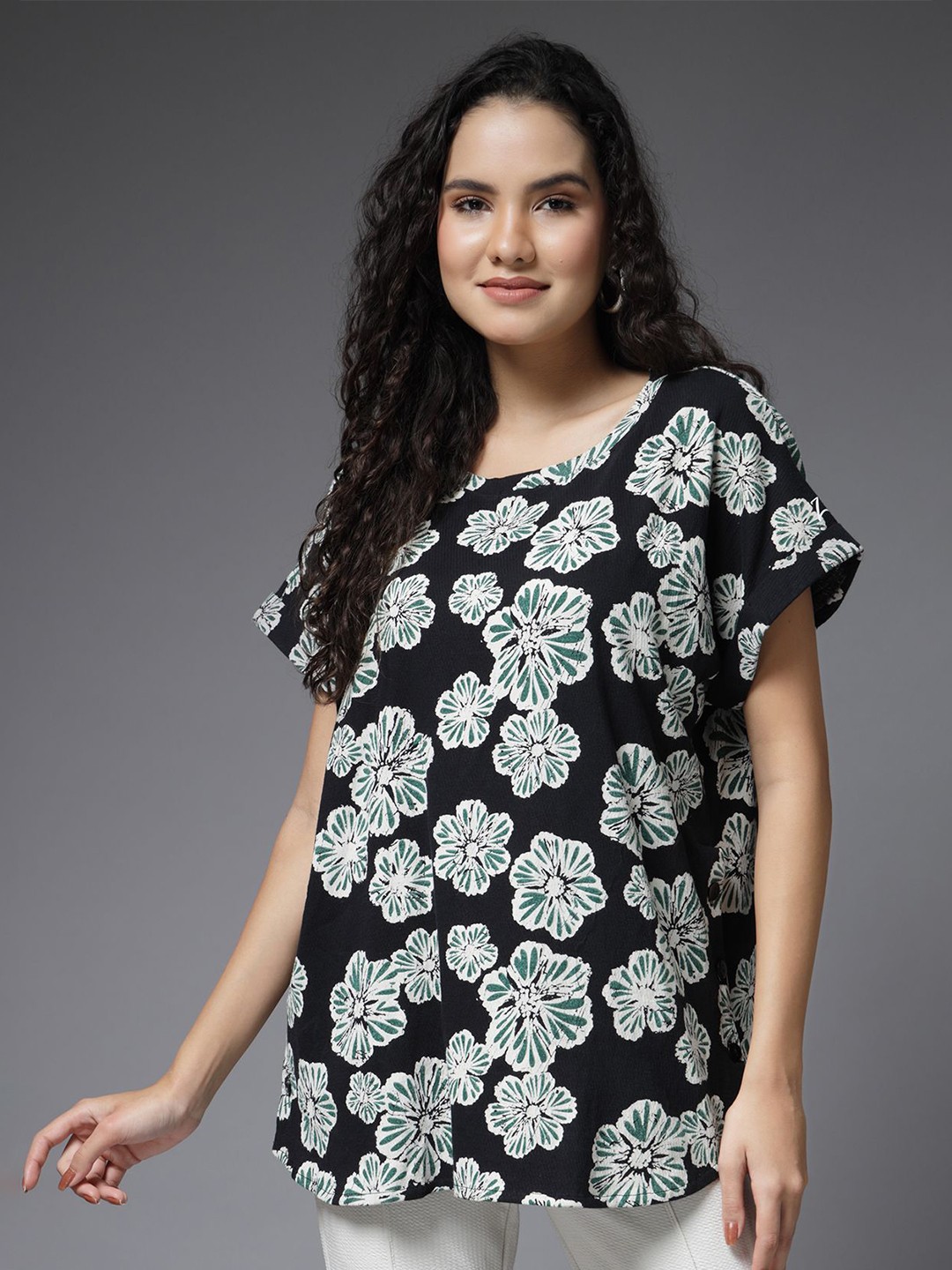 

House Of Zelena Women Floral Printed Round Neck Cotton Maternity Top, Black