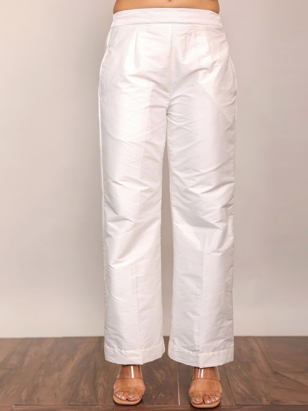 

KAORI BY SHREYA AGARWAL Women Solid Relaxed Straight Leg Straight Fit Easy Wash Trousers, White