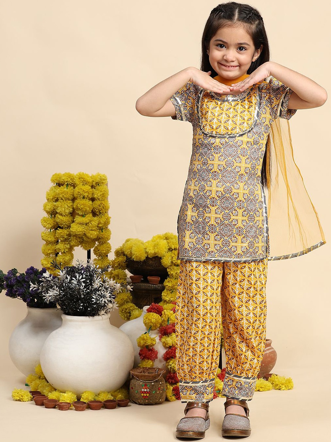 

Cutiekins Girls Ethnic Motifs Printed Straight Kurta With Salwar & Dupatta, Mustard