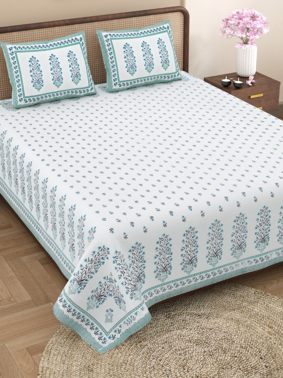 

The Craft Monk White & Green Printed 240TC Pure Cotton Double King Bedsheet Set
