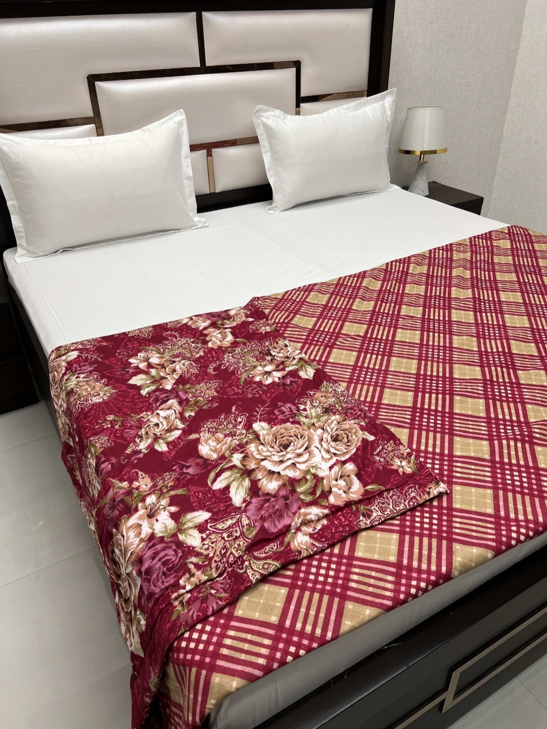 

Pure Decor Red Floral Printed AC Room 300 GSM Reversible Double King Size comforter