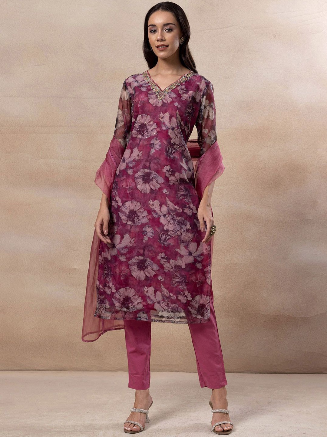 

INDYA Floral Printed V-Neck Organza Straight Kurta & Trousers With Dupatta, Purple