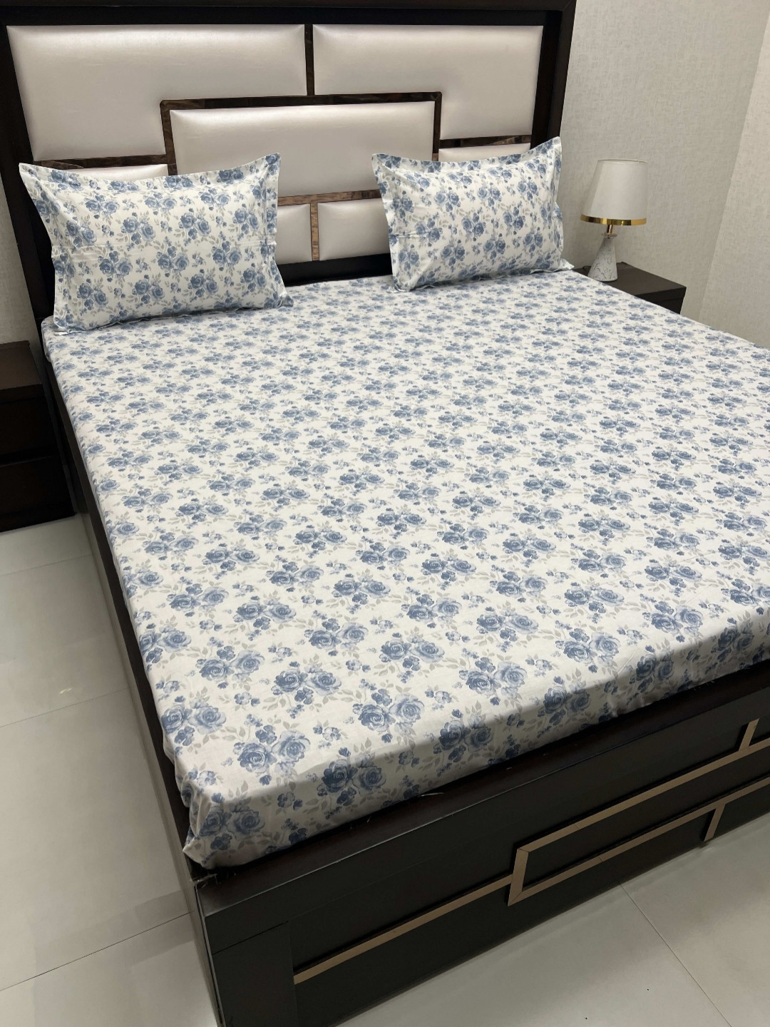 

Pure Decor White & Blue Floral 350 TC King Bedsheet with 2 Pillow Covers
