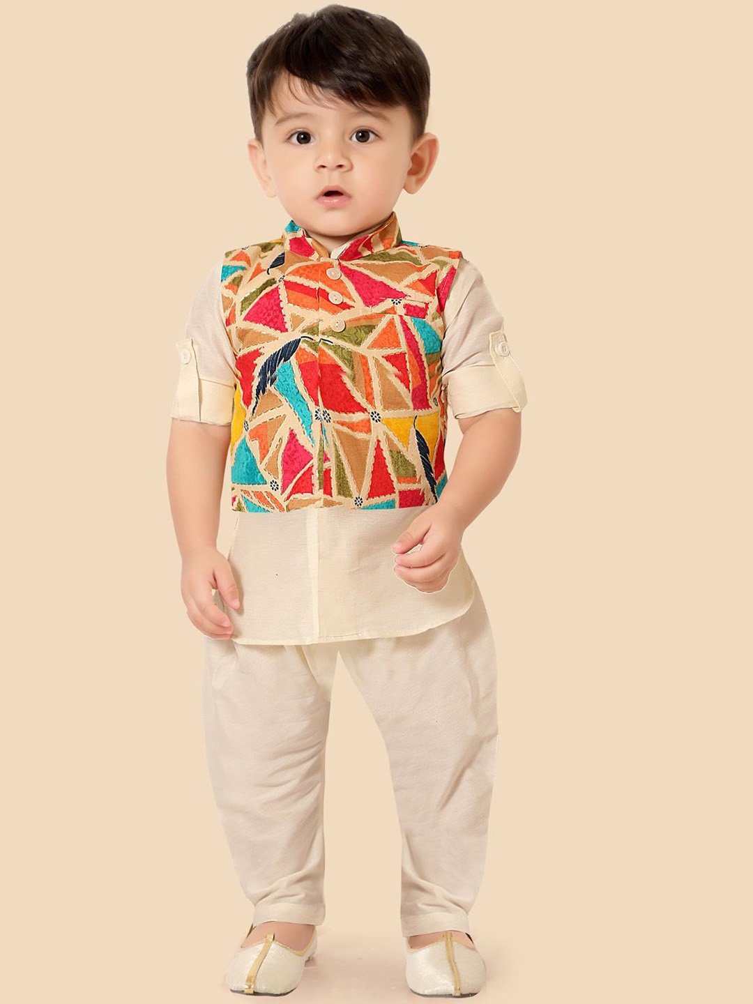 

Ethniks Neu-Ron Boys Straight Kurta with Pyjamas & Jacket, Off white