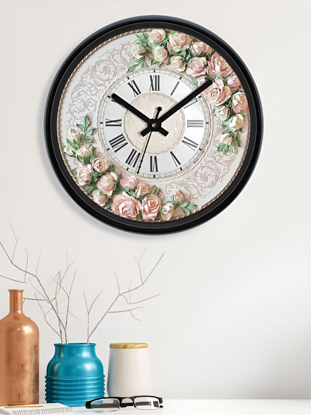 

RANDOM Printed Round Shaped Sweep Silent Movement Contemporary Wall Clock, Black