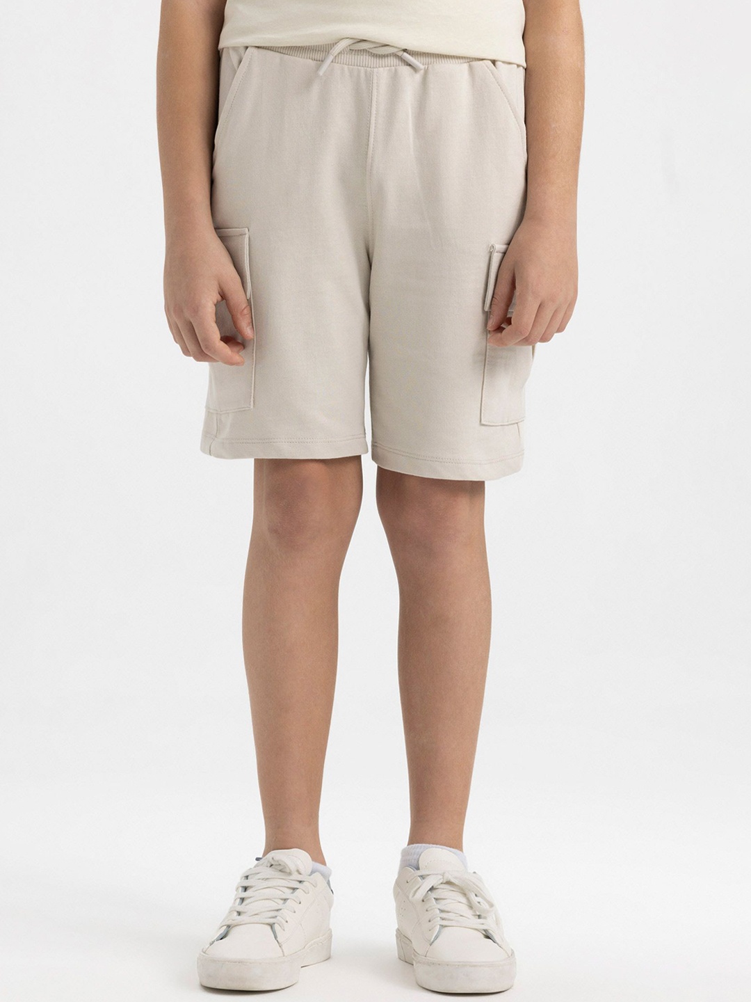 

DeFacto Boys Shorts, Off white