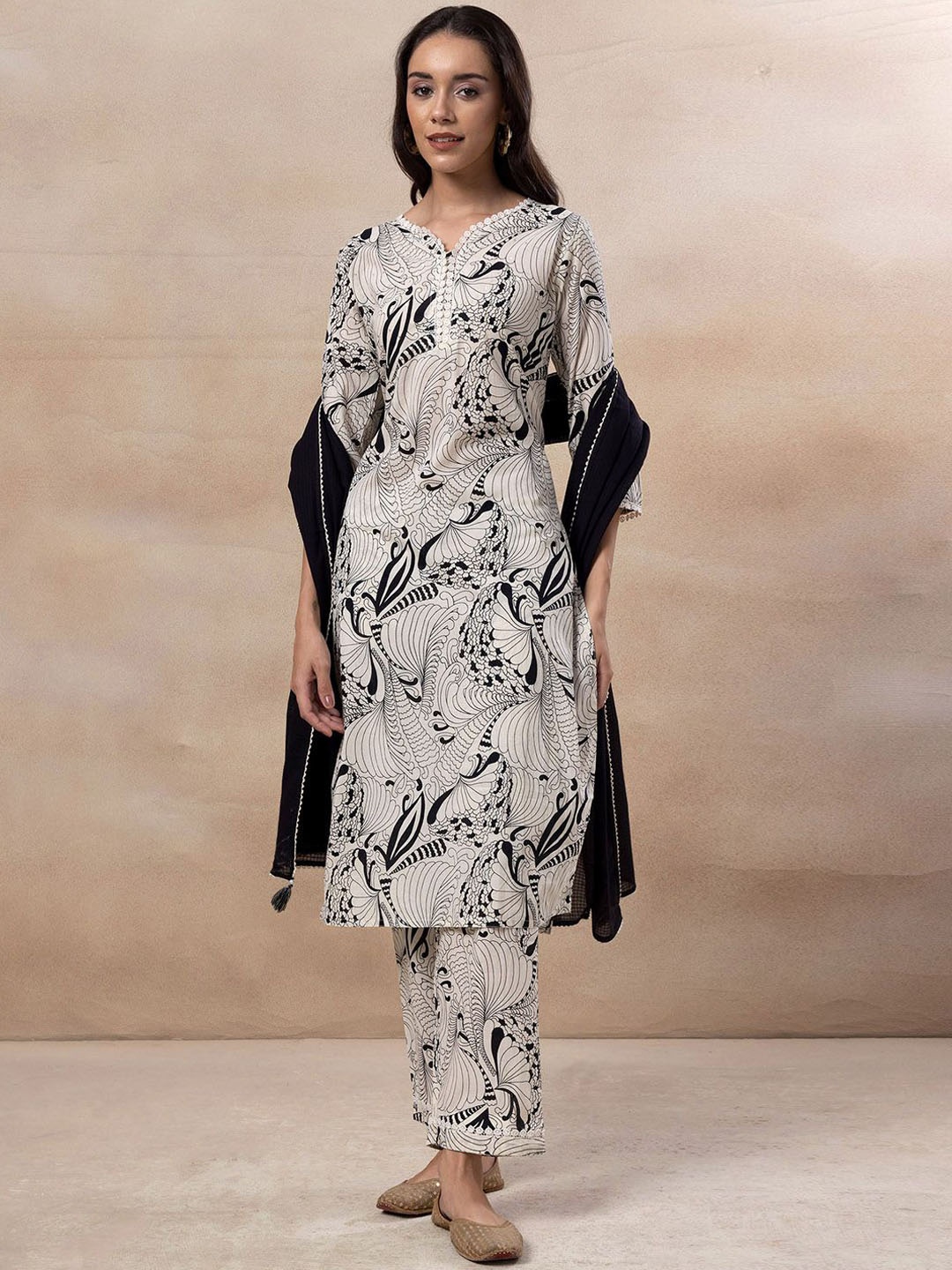 

INDYA Printed Straight Kurta Set, White