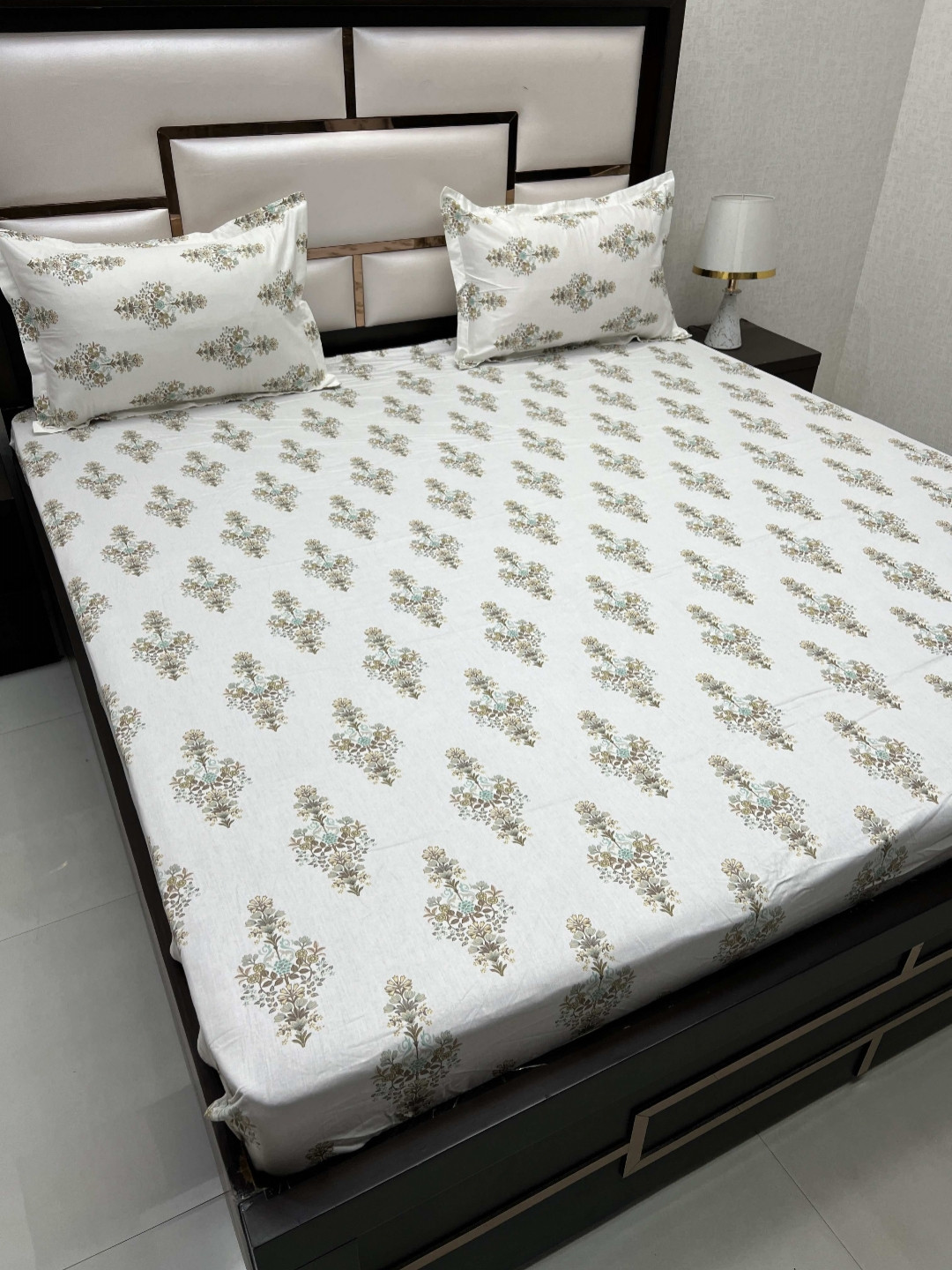 

Pure Decor Sapphire White Printed 300 TC Pure Cotton Fitted Super King Bedsheet Set