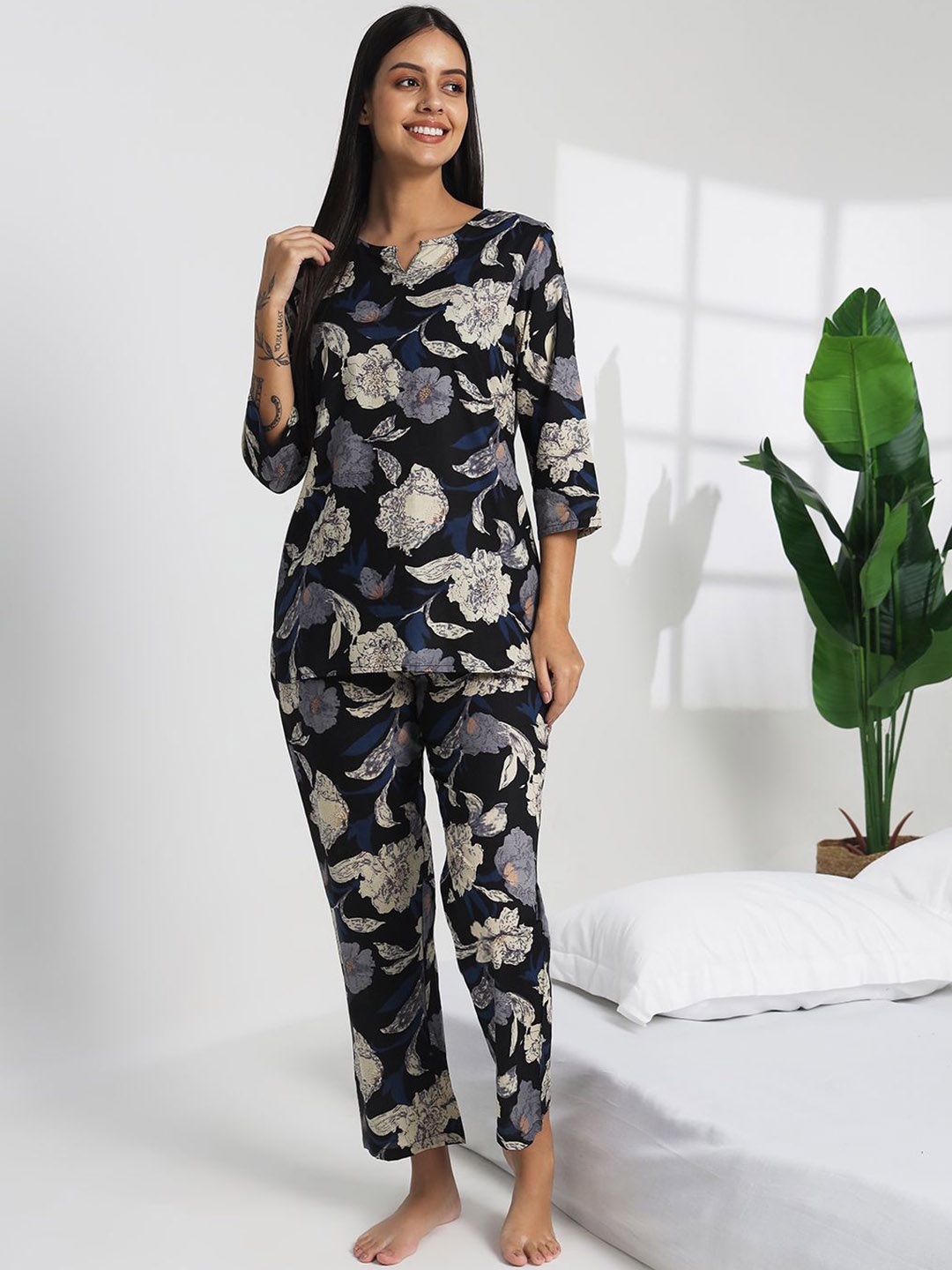 

Bannos Swagger Women Printed Night suit, Blue