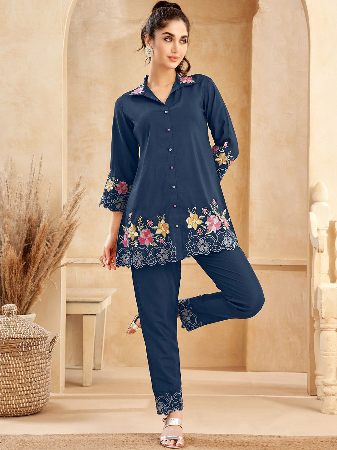 

FABMORA Floral Embroidered Shirt Collar Tunic With Trousers, Teal