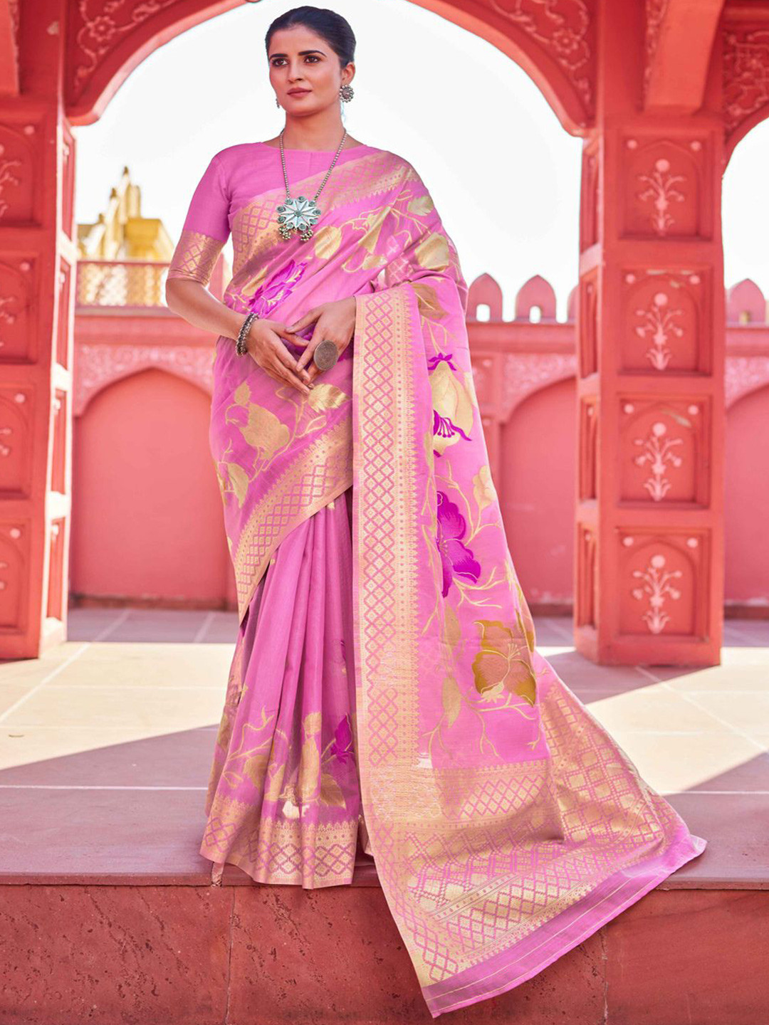 

Krimmple Floral Woven Design Zari Saree, Pink