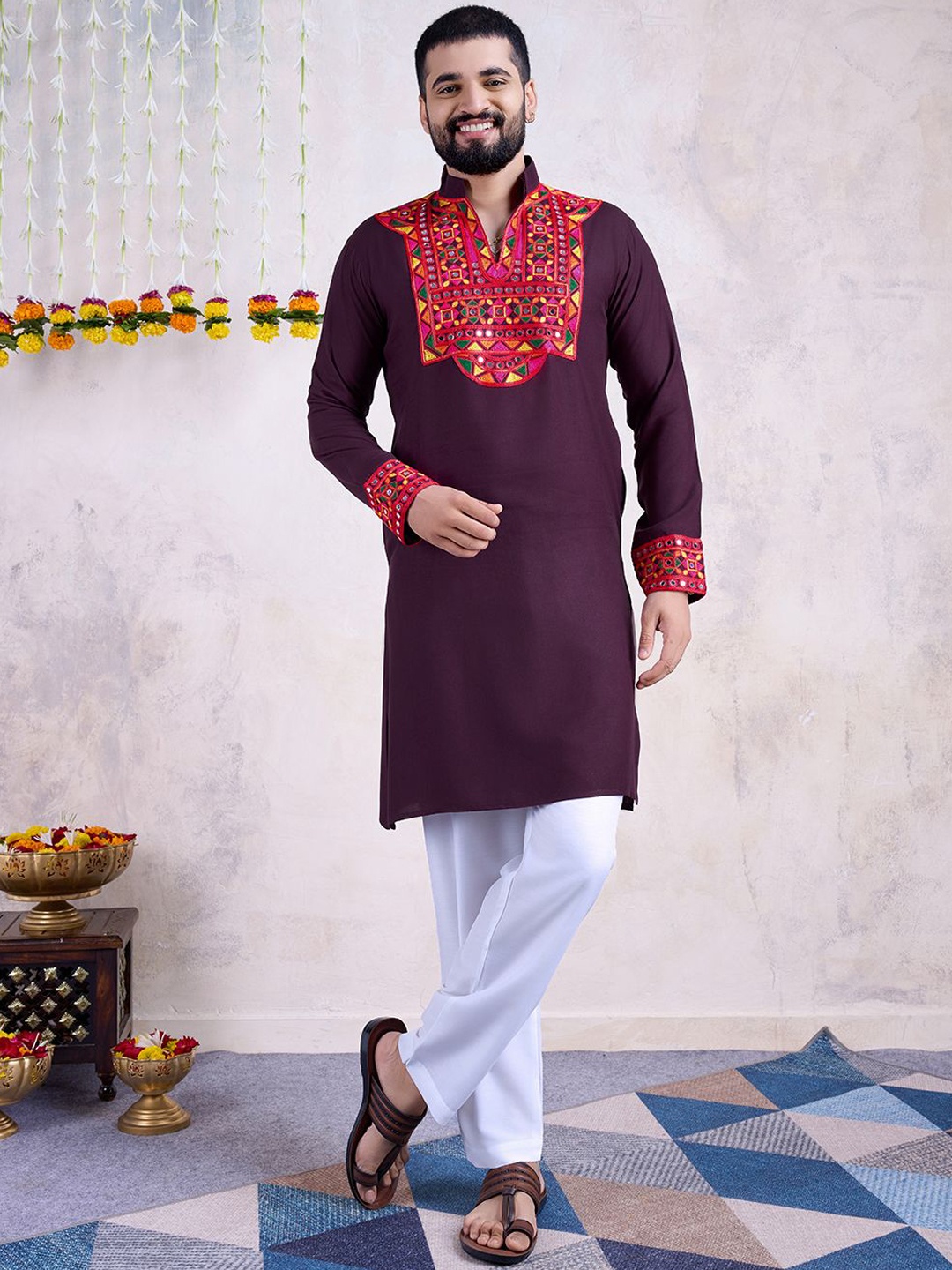 

SHUBHVASTRA Mandarin Collar Long Sleeves Mirror Work Straight Kurta, Maroon