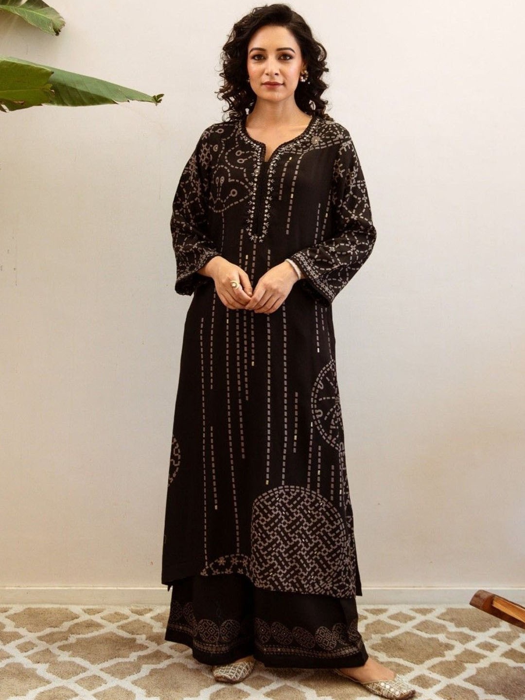 

AUTUMN LANE Ethnic Motifs Printed Notch Neck Pure Cotton A-Line Kurta with Palazzos, Black