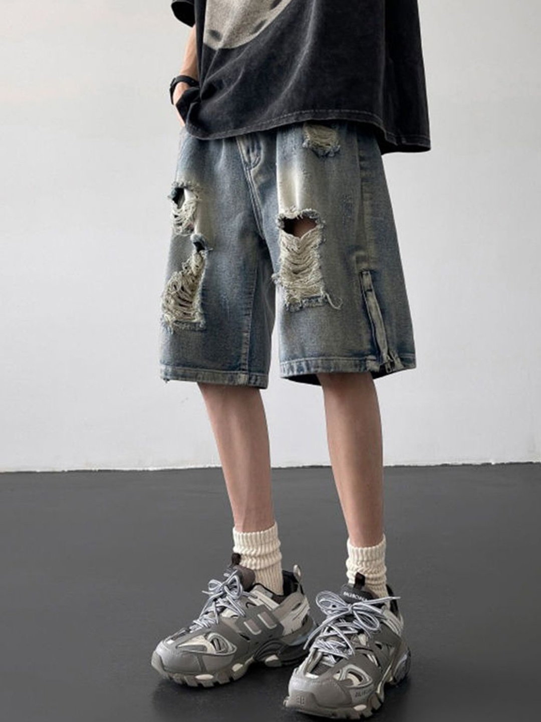 

HERE&NOW Men Denim Mid-Rise Shorts, Blue
