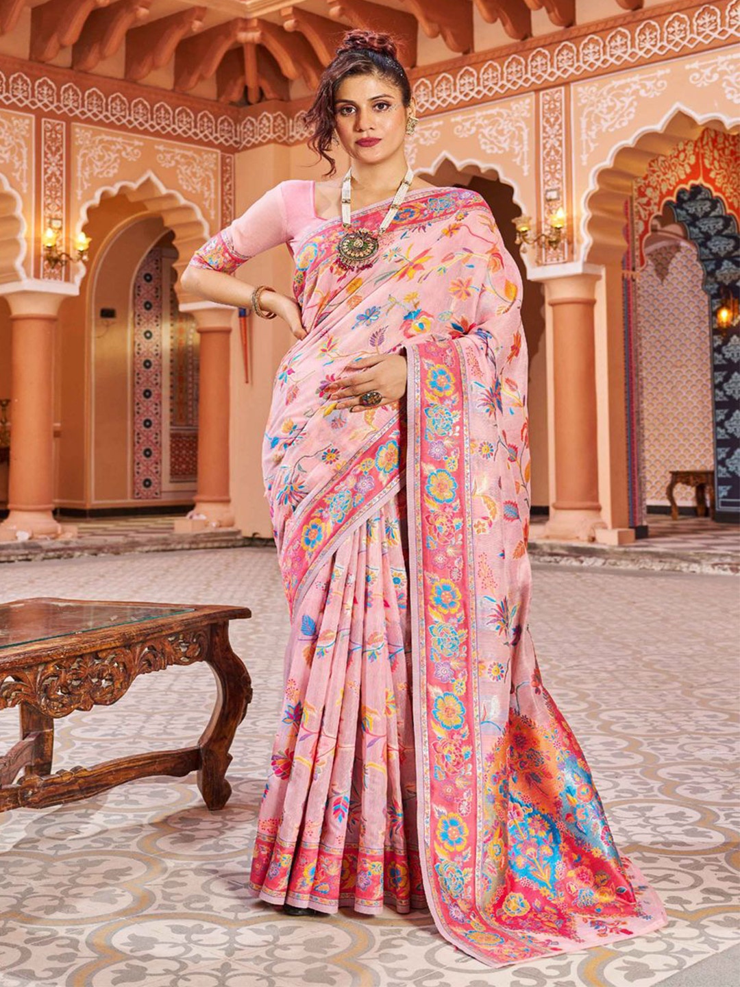 

Krimmple Woven Design Floral Zari Saree, Pink