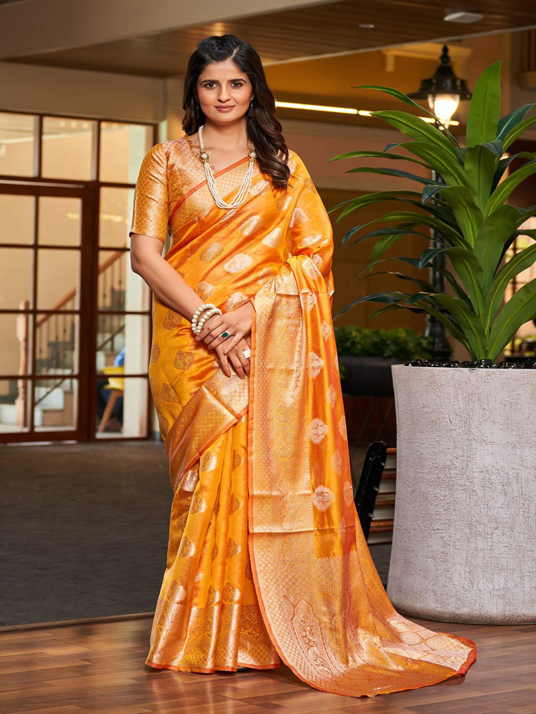 

Krimmple Woven Design Zari Organza Saree, Yellow
