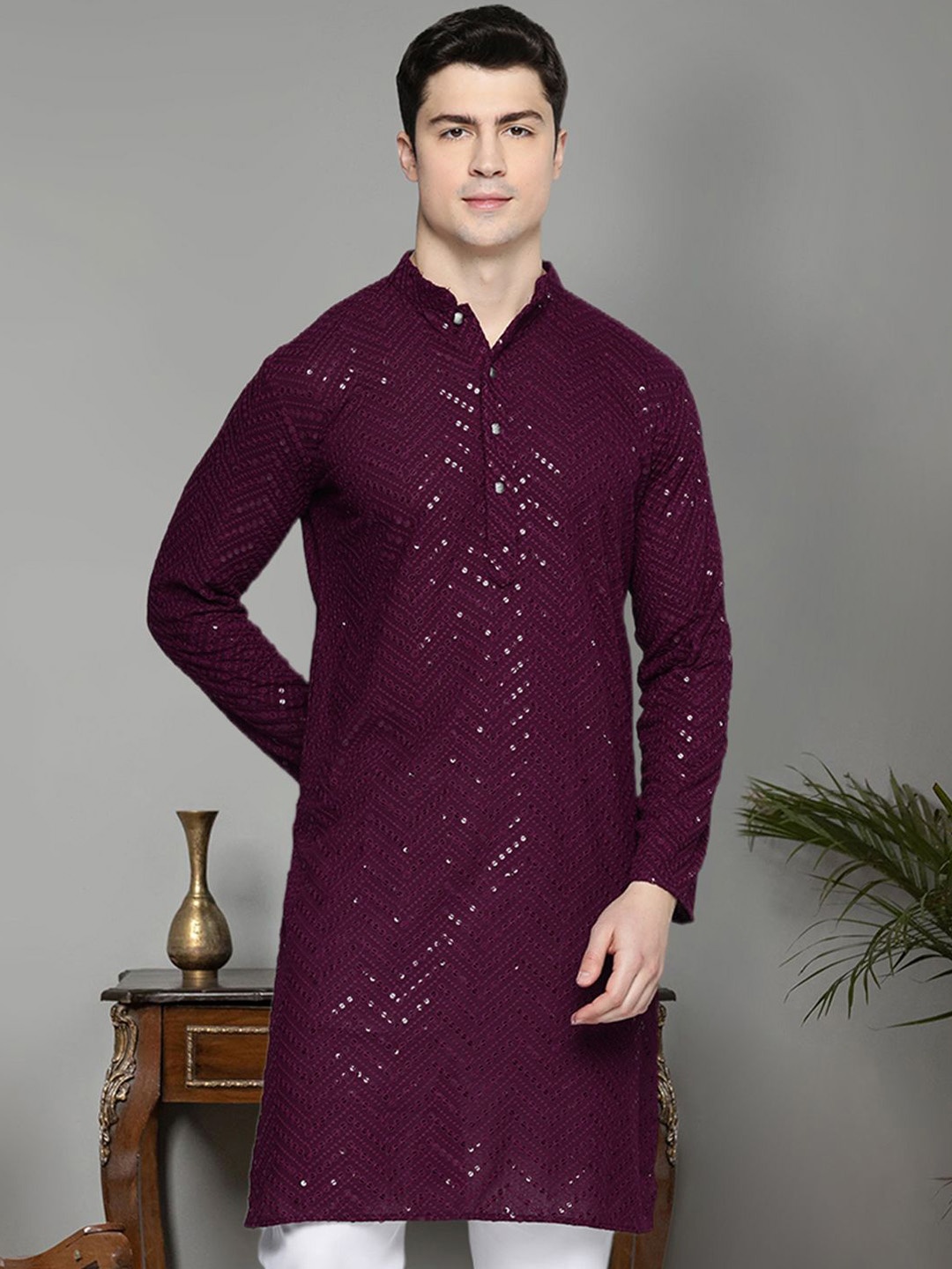 

Jompers Geometric Embroidered Sequinned Mandarin Collar Pure Cotton Straight Kurta, Purple