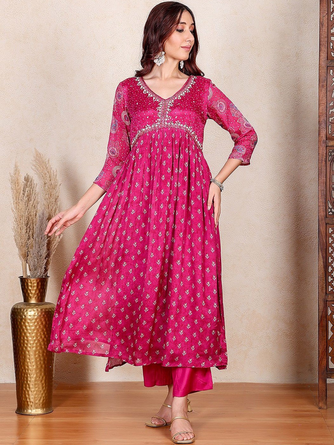 

Chowkhat Floral Printed Empire Beads and Stones Kurta with Palazzos & Dupatta, Magenta