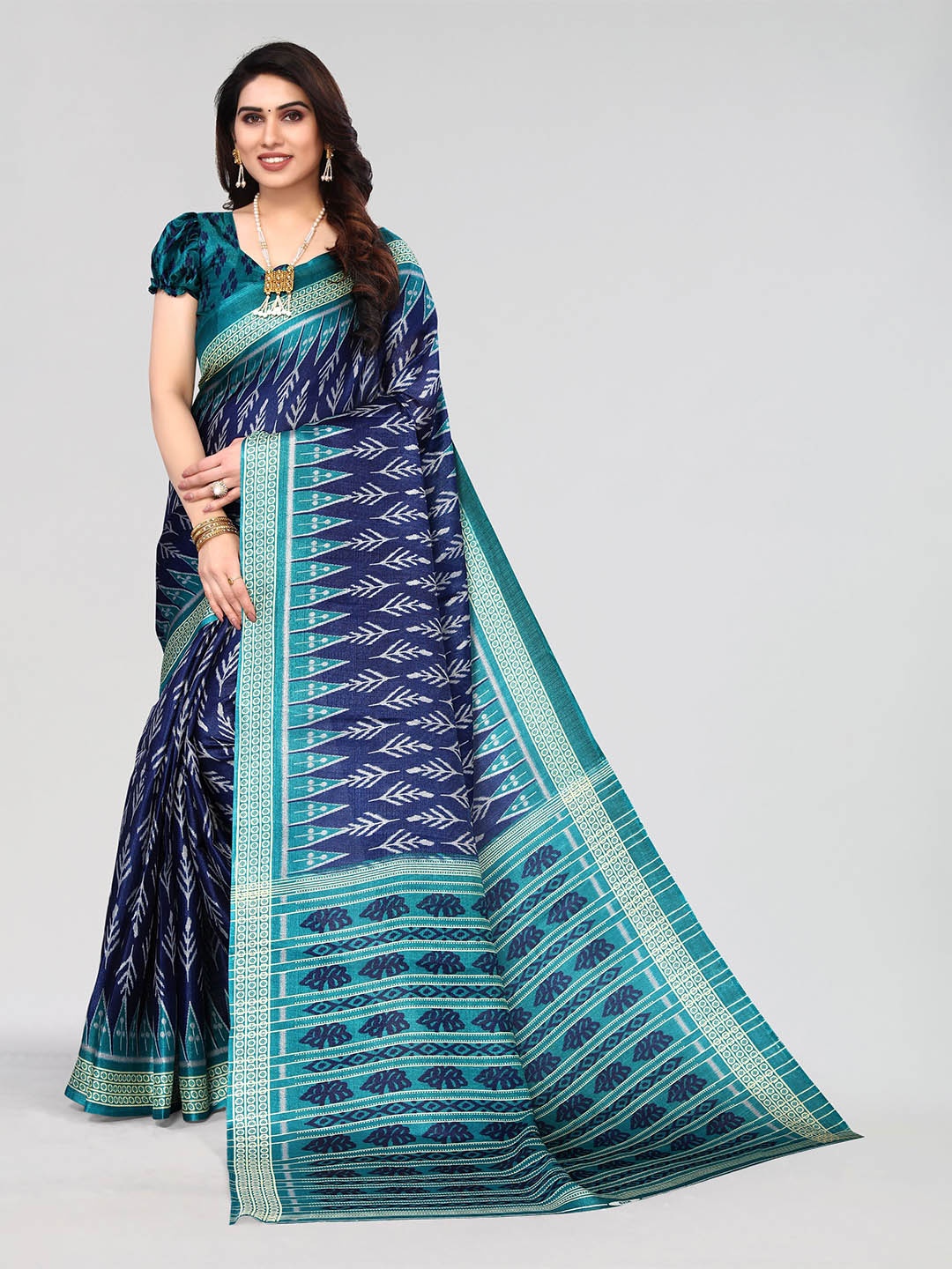 

VIRICA Printed Saree With Blouse Piece, Navy blue