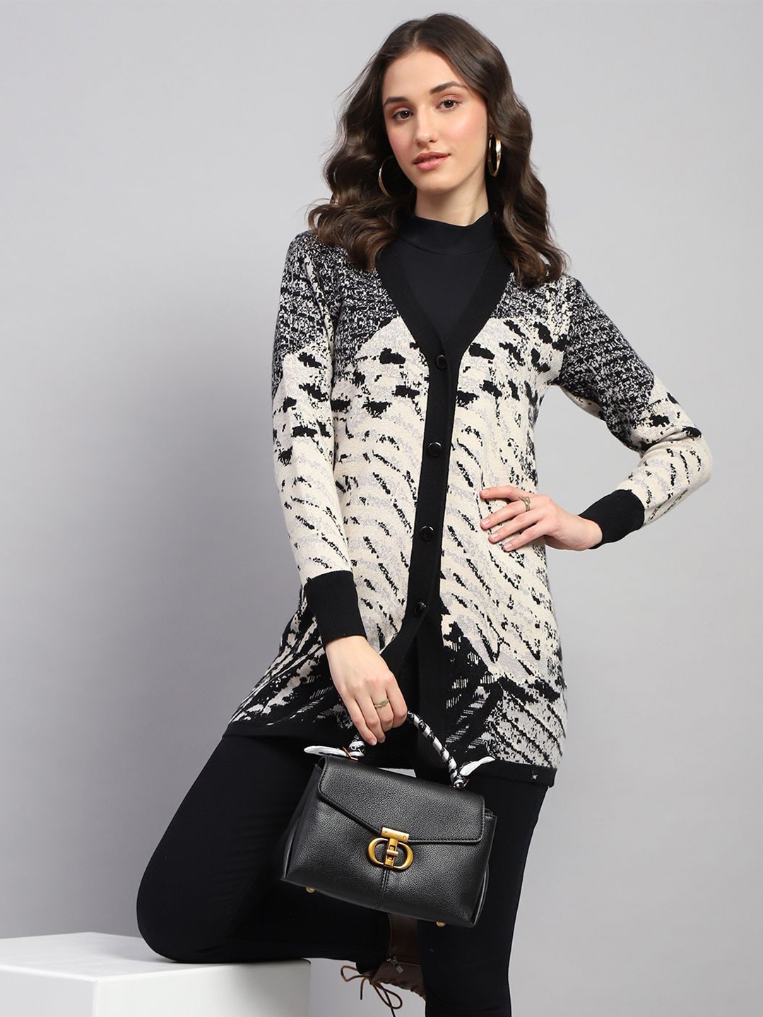 

Monte Carlo Women Woollen Cardigan, Black