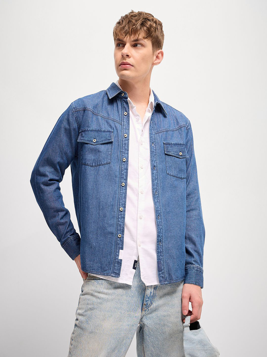 

THE BEAR HOUSE Men Spread Collar Faded Cotton Relaxed Fit Casual Shirt, Blue