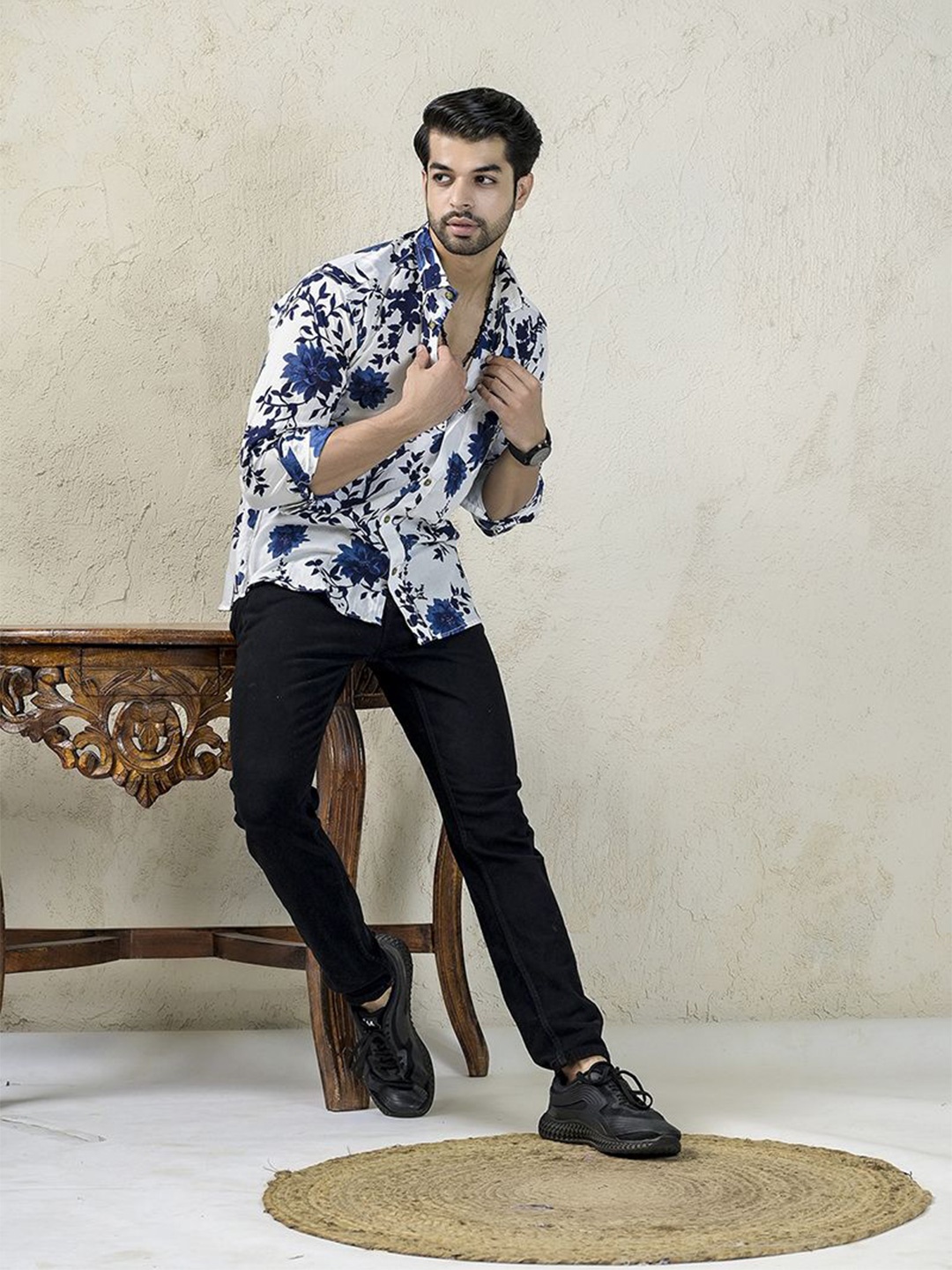 

Hues Fab Men Classic Spread Collar Floral Printed Cotton Casual Shirt, Blue