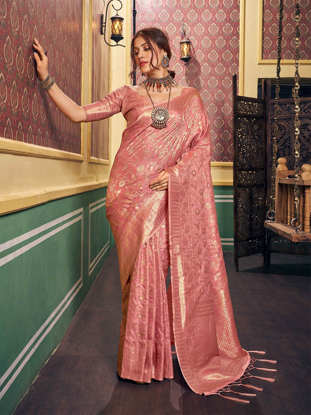 

Krimmple Woven Design Kanjeevaram Zari Saree, Peach