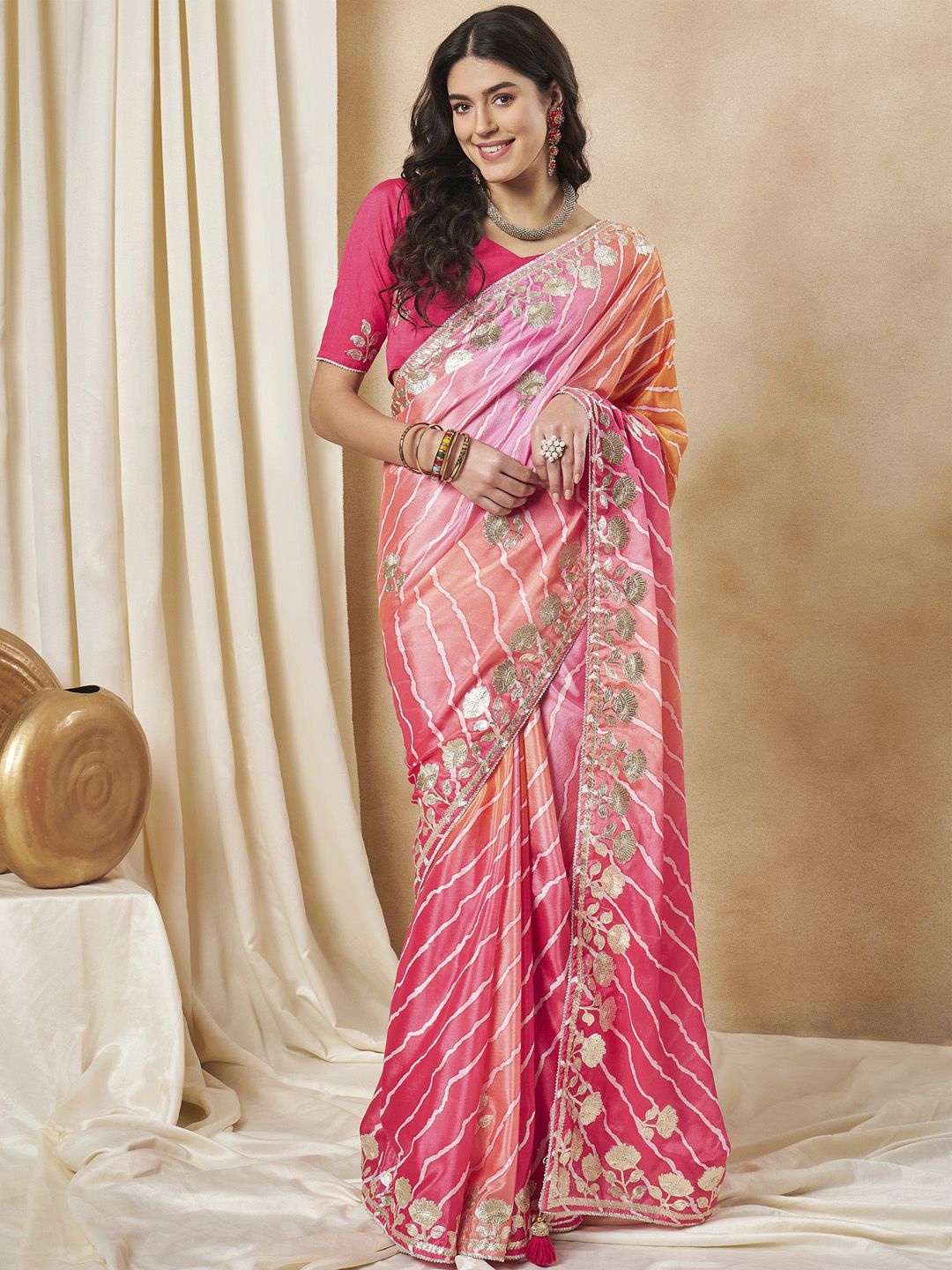 

Saree mall Striped Gotta Patti Sarees, Pink