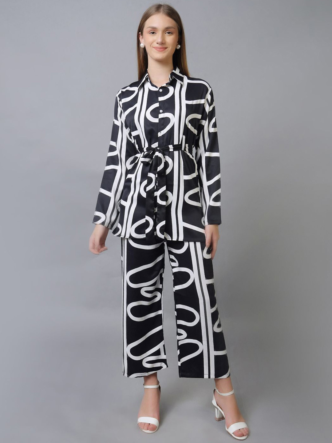 

Xivir Abstract Pattern Belted Slip-On Co-Ord Set, Black