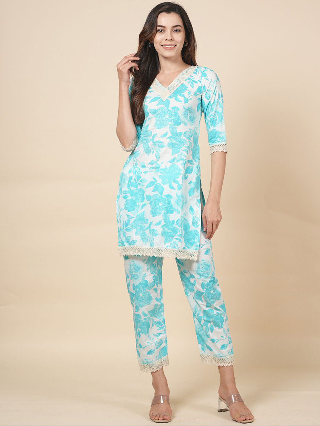 

LABEL KRISHA Floral Printed V-Neck Pure Cotton Straight Kurta With Trouser, Turquoise blue