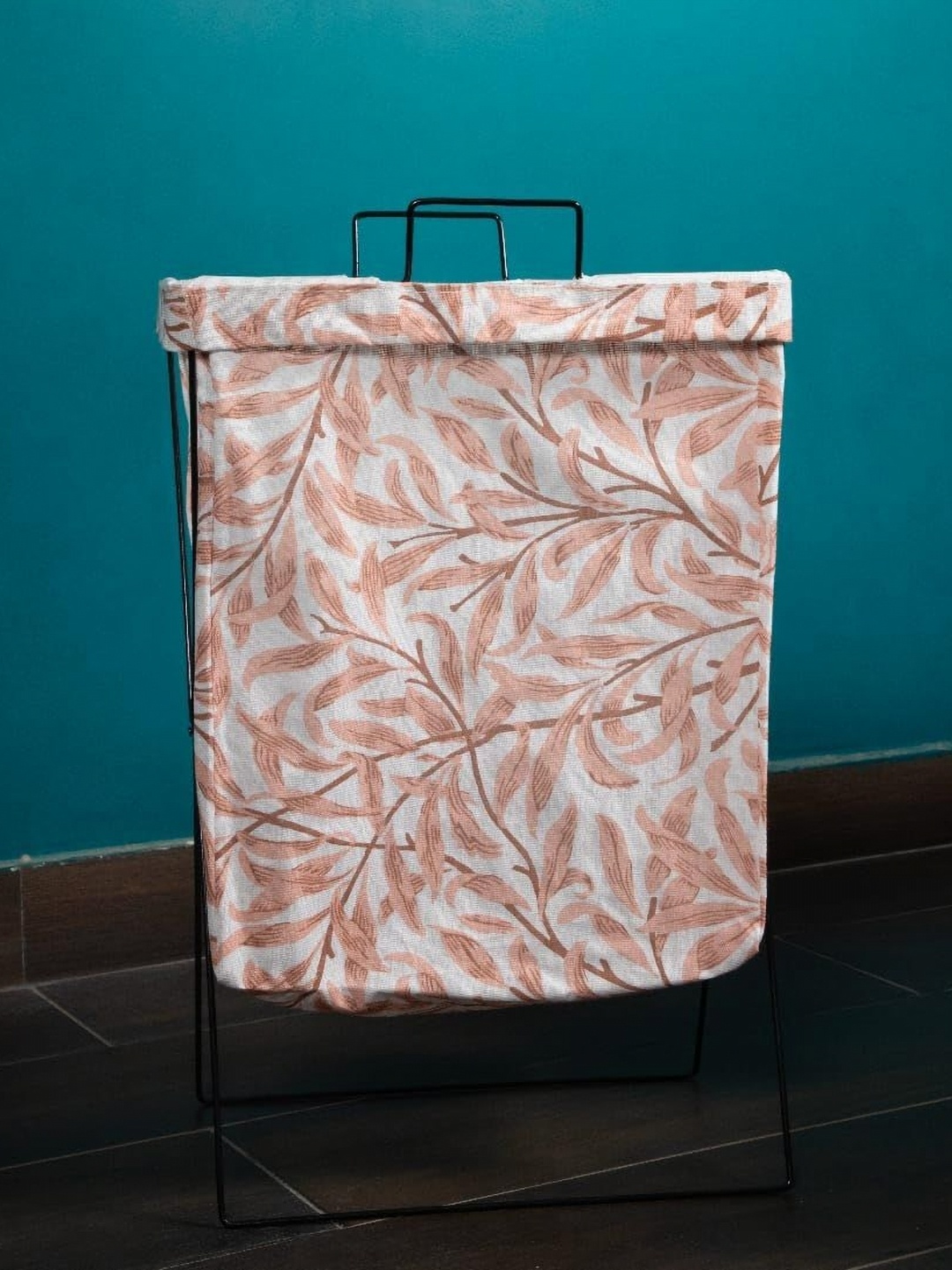 

HomeCloud Pink & White Leaf Printed Cotton Collapsible Laundry Bag & Carry Handles
