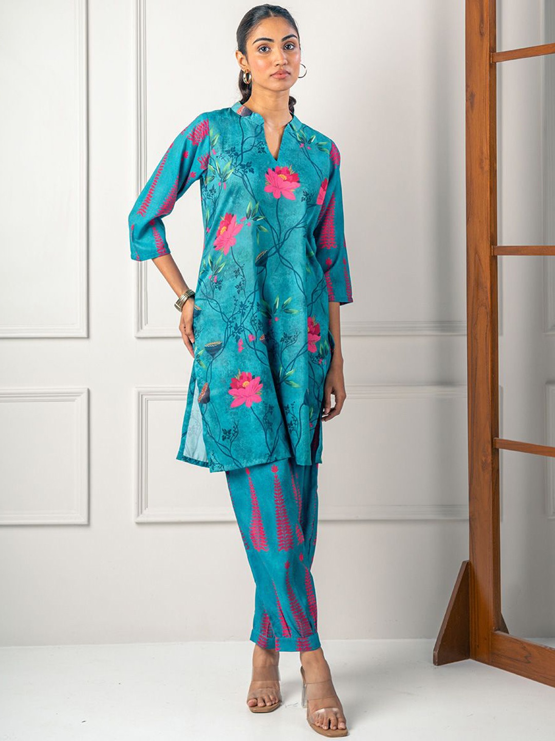 

India Circus by Krsnaa Mehta Printed Mandarin Collar Tunic With Trousers, Teal