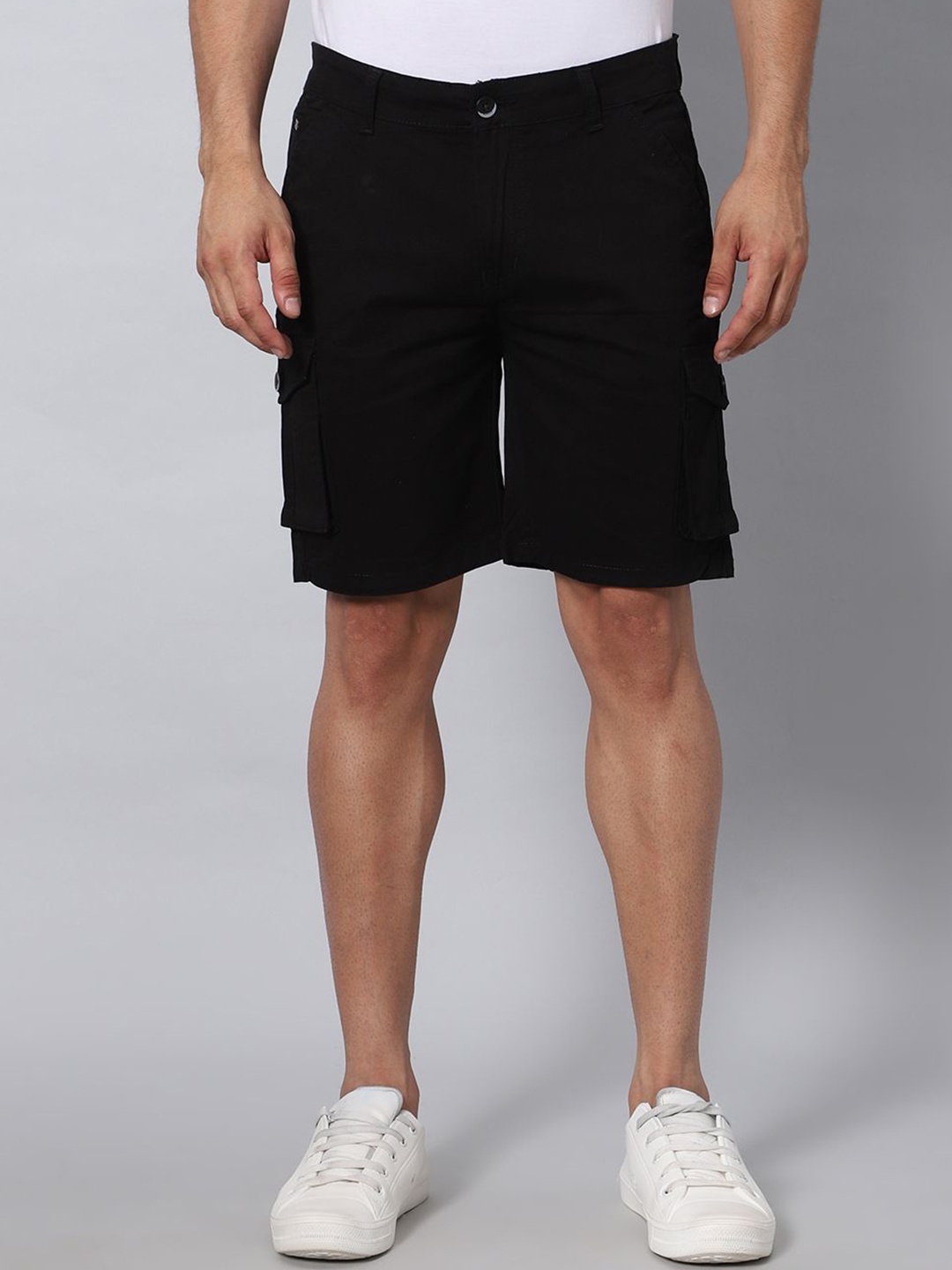 

Hence Men Slim Fit Low-Rise Cargo Shorts, Black