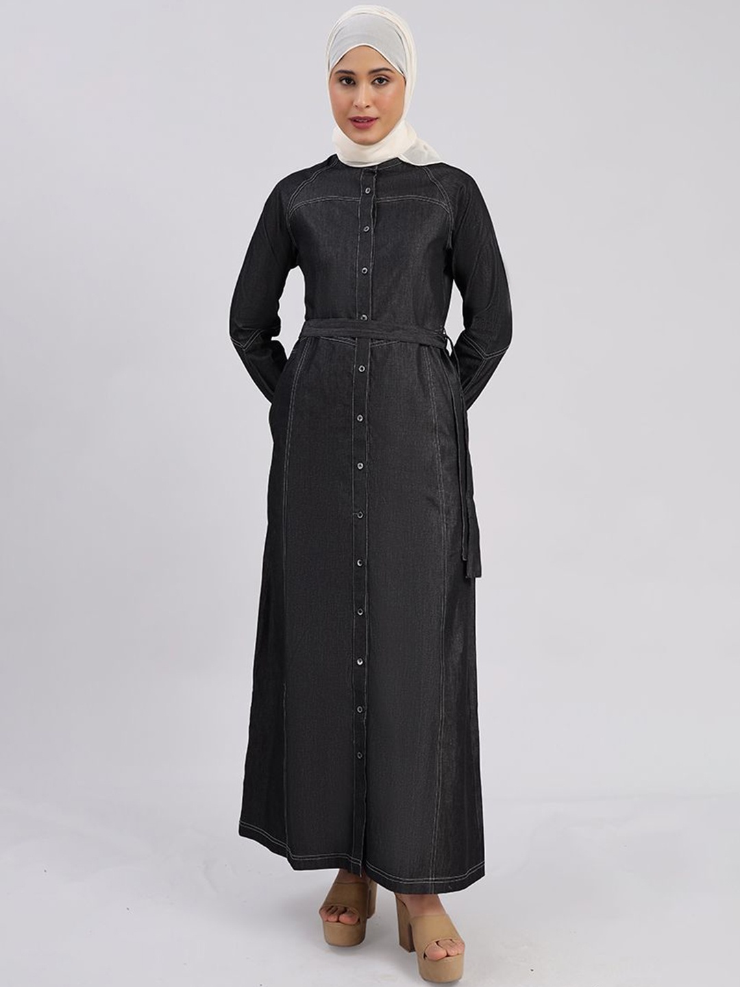 

IDH London Smoking Detail Abaya Burqas, Black