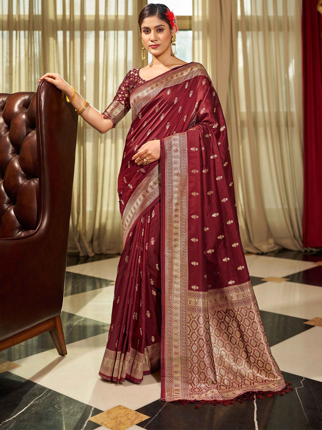 

Krimmple Woven Design Zari Saree, Maroon