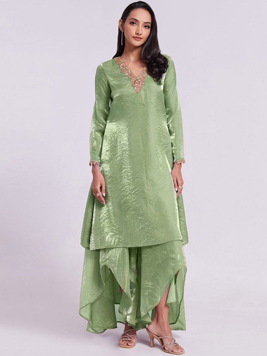 

Fusionic Geometric Embroidered V-Neck Zardozi Straight Kurta With Trousers, Green