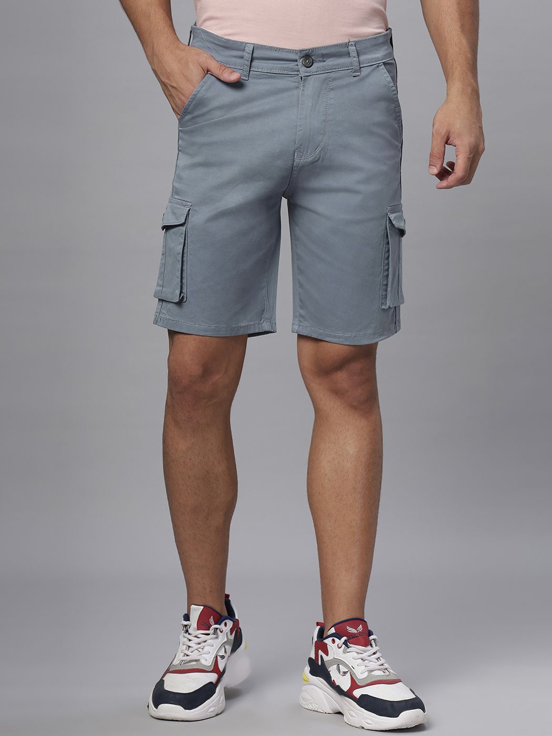 

Hence Men Slim Fit Low-Rise Cargo Shorts, Grey