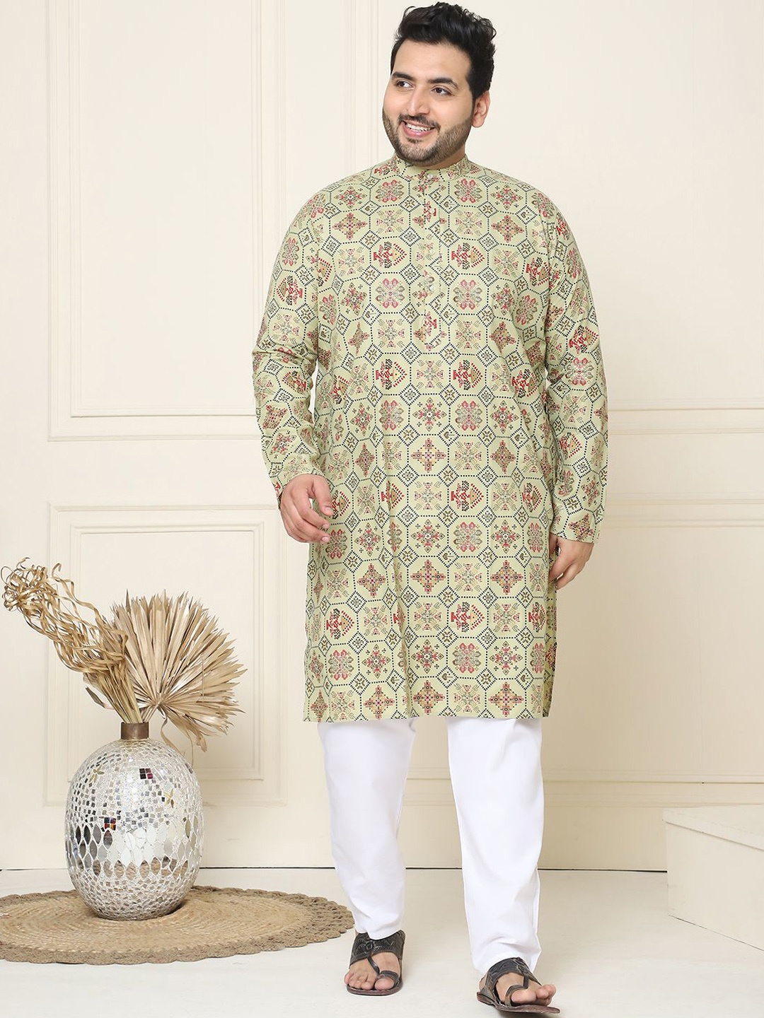 

SOJANYA PLUS Ethnic Motifs Printed Cotton Linen Straight Kurta with Pyjamas, Green