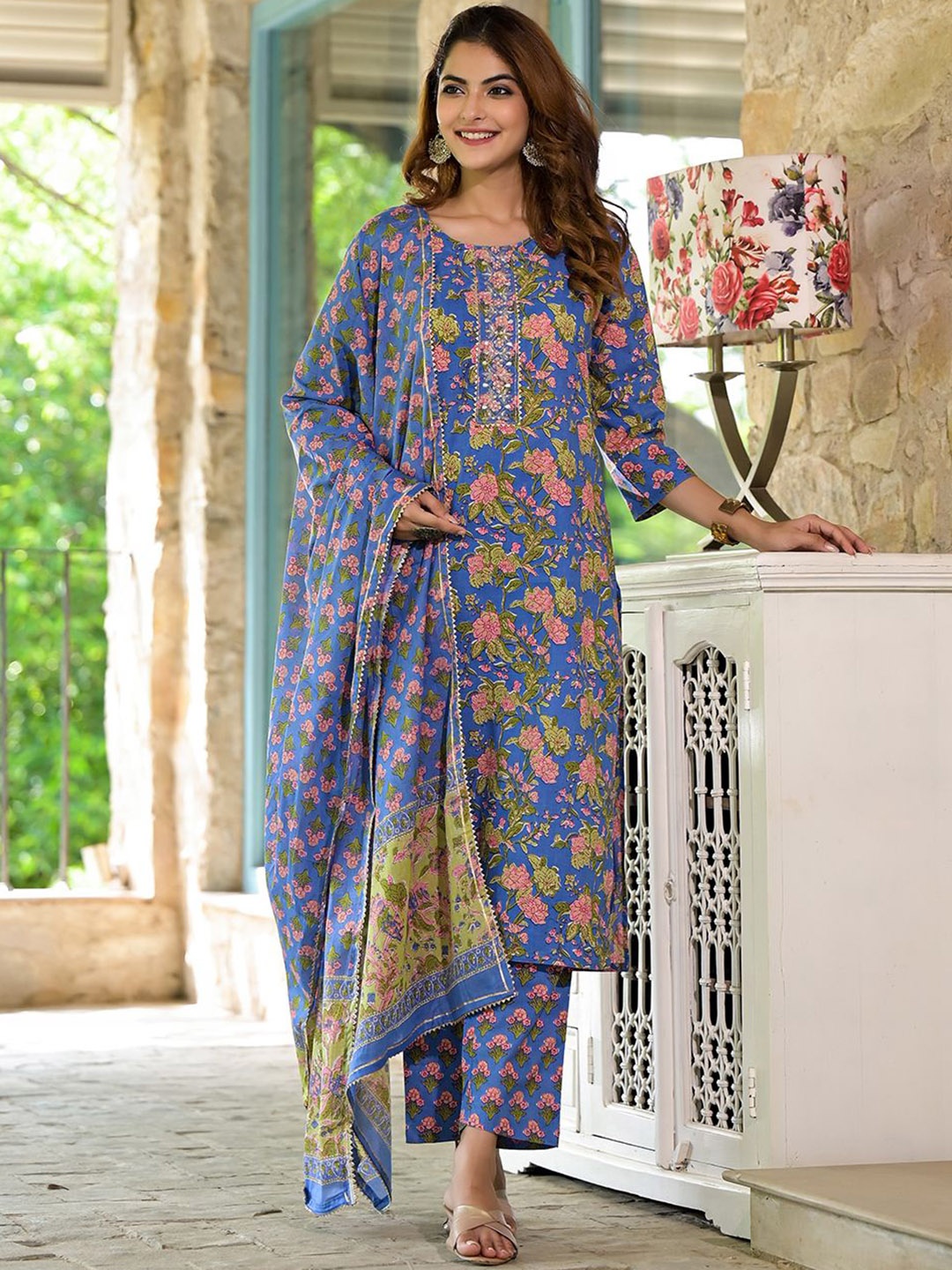 

Chandbaali Floral Printed Gotta Patti Pure Cotton Straight Kurta With Trouser & Dupatta, Blue