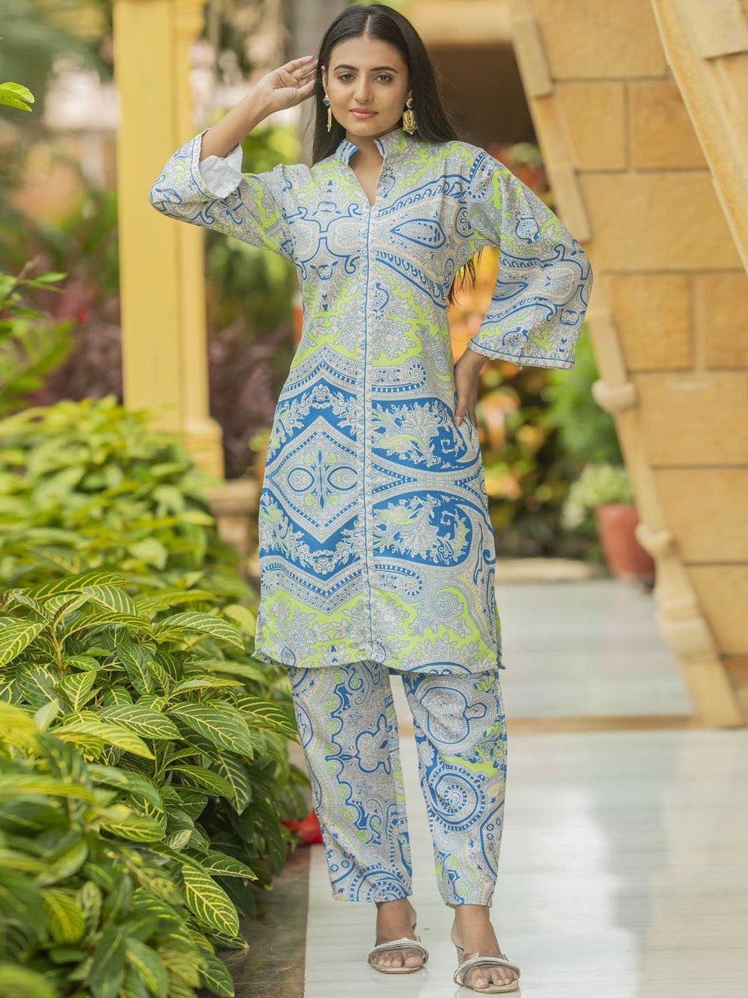 

Modestouze Attires Floral Printed V Neck Tunic With Trousers, Green