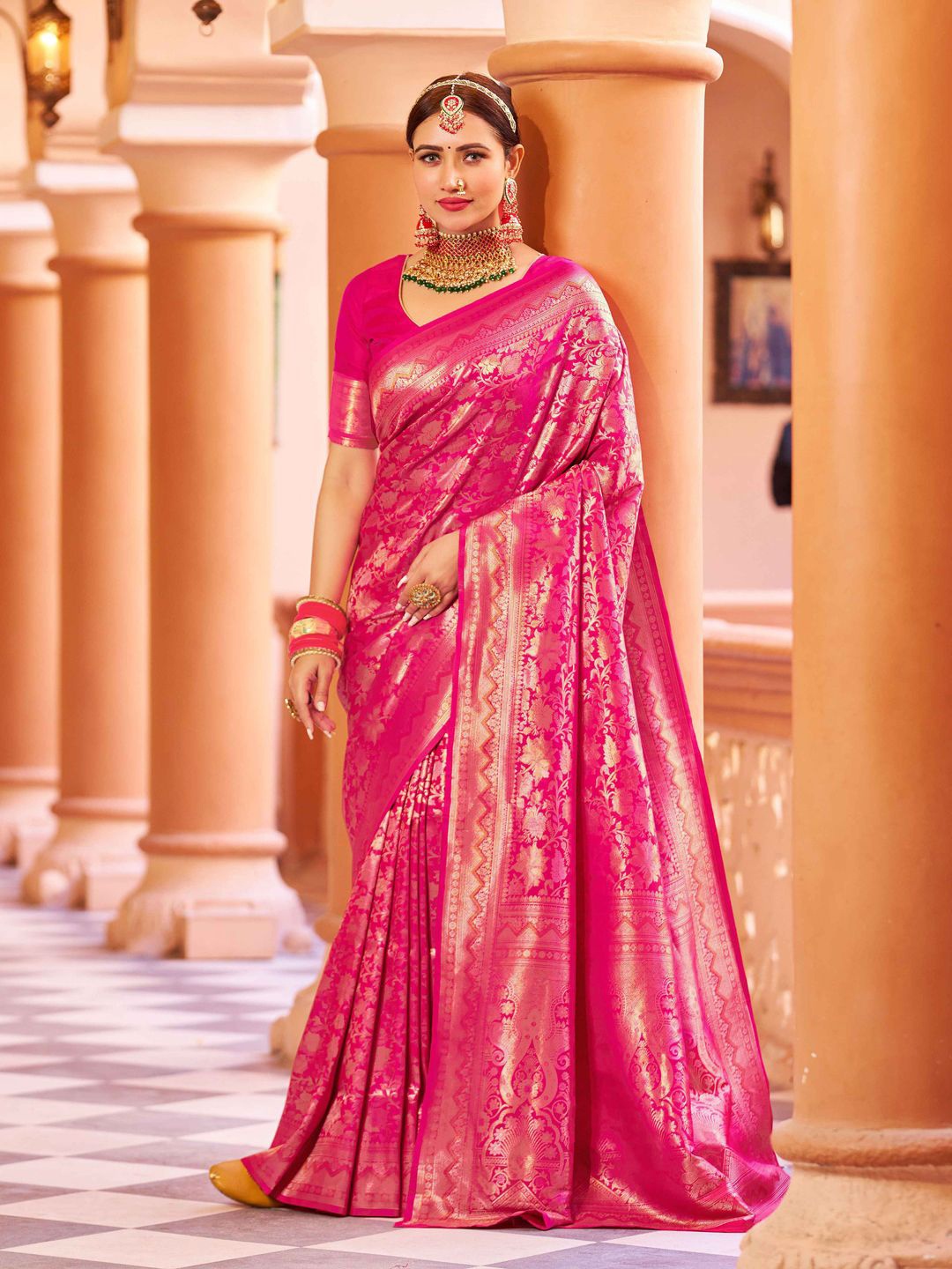 

Krimmple Floral Woven Design Zari Saree, Pink