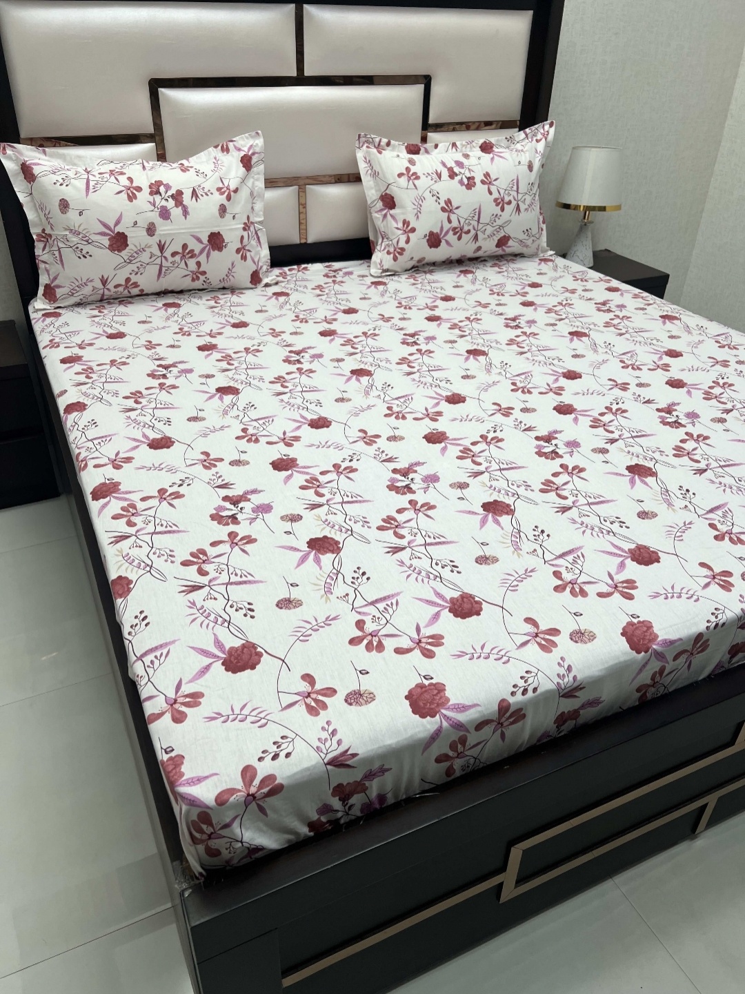 

Pure Decor Sapphire White Printed 330 TC Pure Cotton Fitted Super King Bedsheet Set