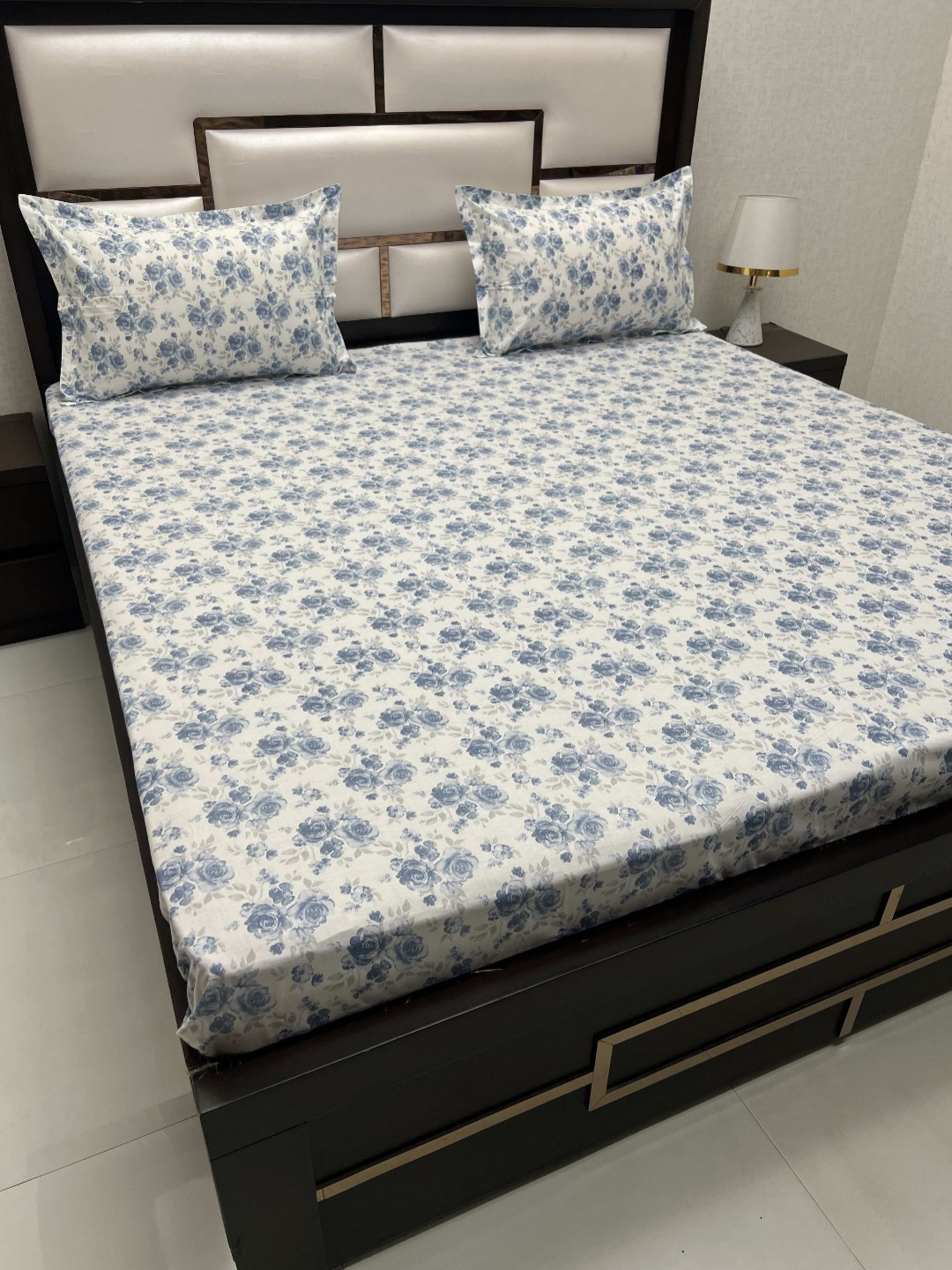 

Pure Decor Villa White Floral Printed Pure Cotton 330 TC King Bedsheet & 2 Pillow Covers